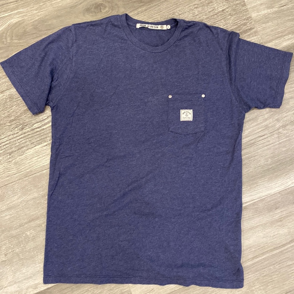 Tee shirt